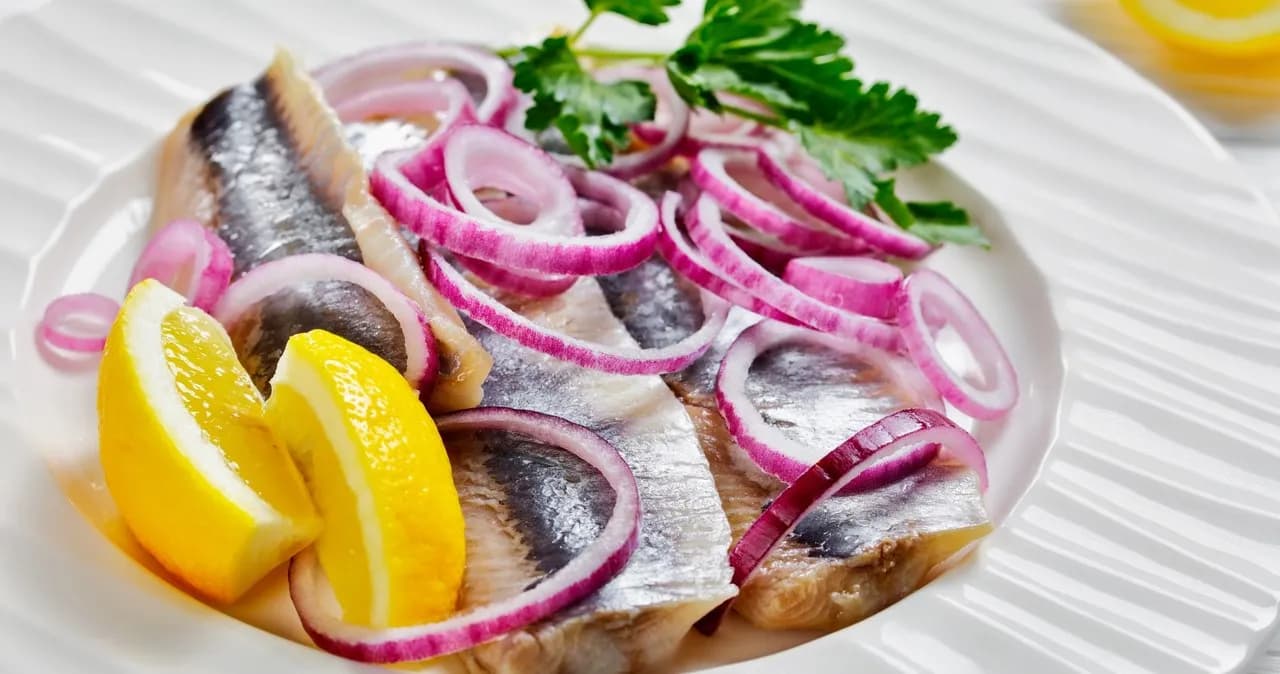 Czy pies może jeść śledzie w occie? Poznaj fakty i zagrożenia