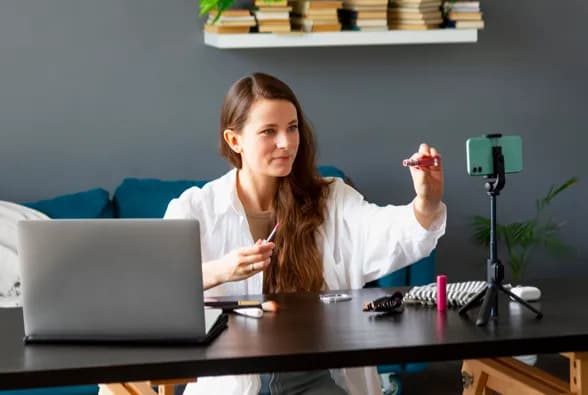 Jak nagrywać filmiki na TikToka, jeśli masz tylko telefon i okno